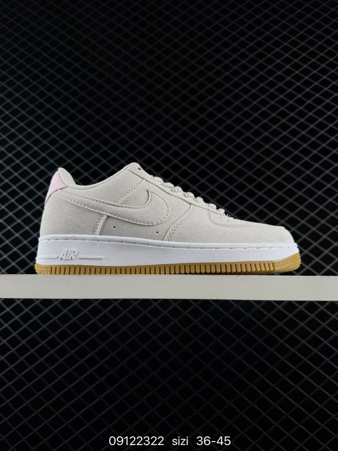 Nike Air Force 1 '07 Low Nike Air Force 1 '07 Low